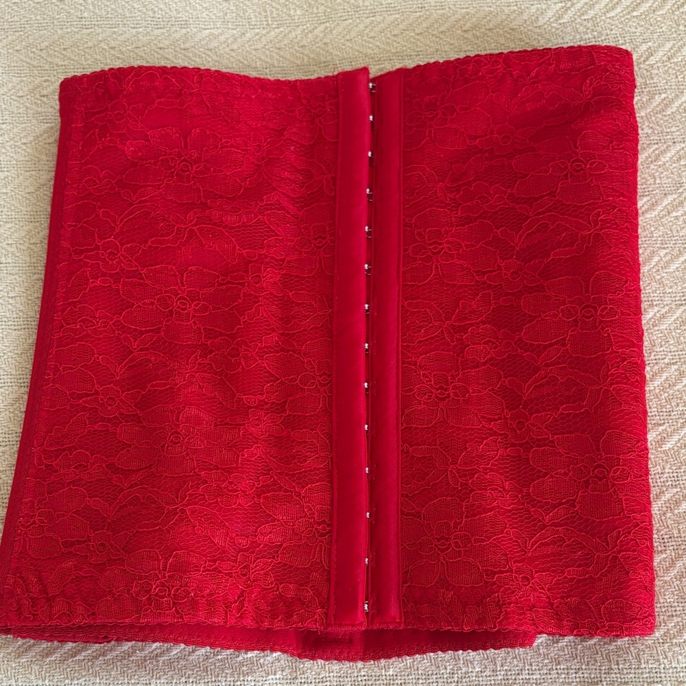 NWOT Red Lace Waist Cinched Corset Lingerie 3X size say 5X but fits like 3X